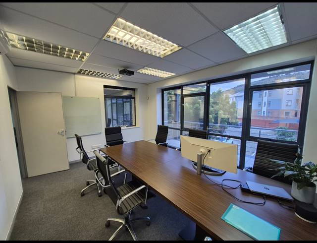 177M² OFFICE FOR SALE IN LITTLE FALLS